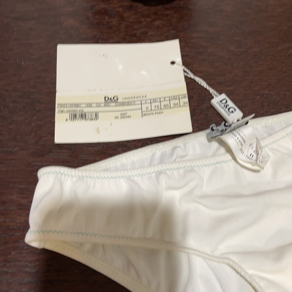 Underwear - Picture 6 of 7